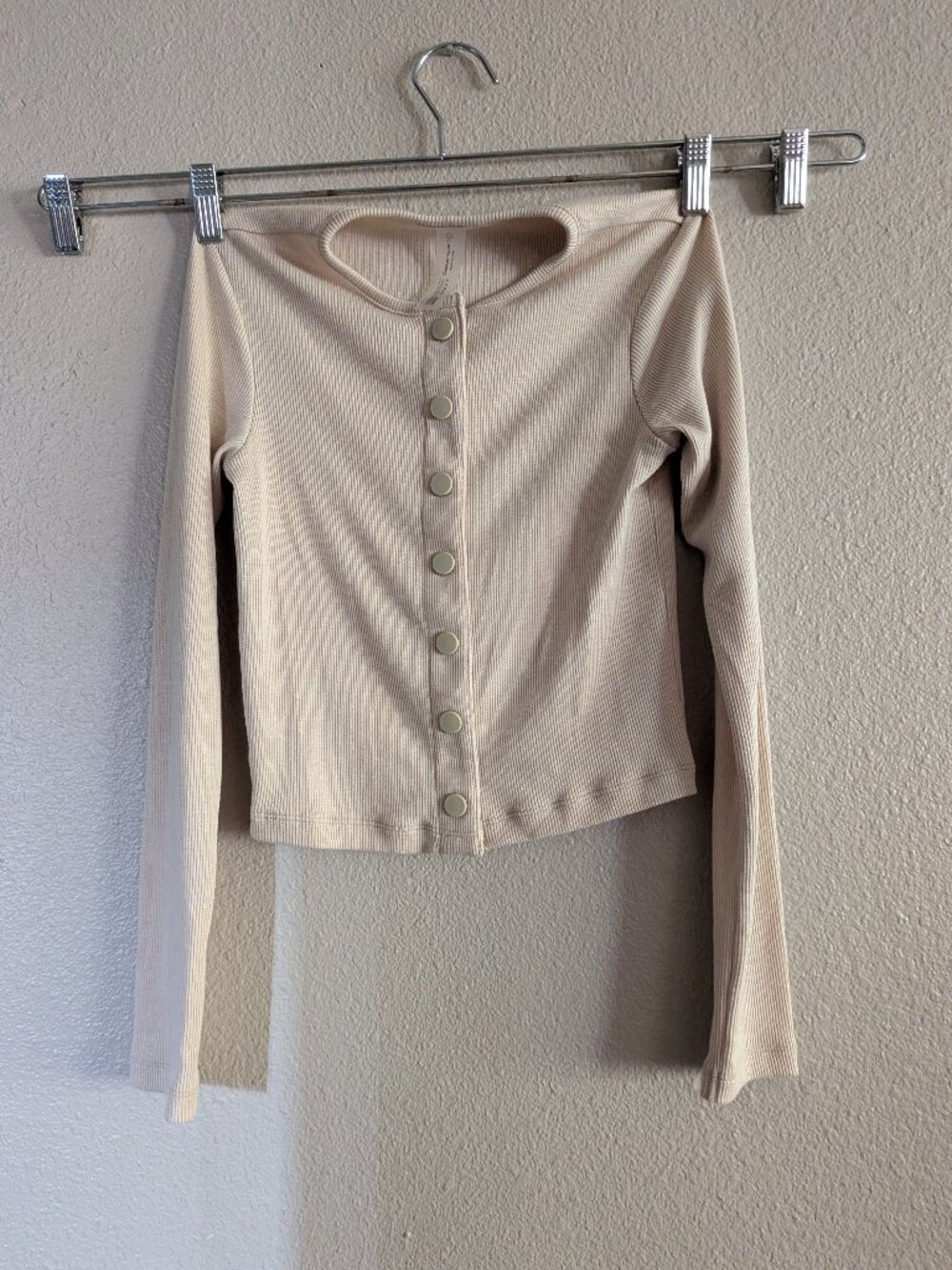 Outdoor Voices Ribbed Snap Front Long Sleeve Top Beige Size Small